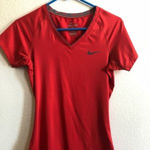 Nike Pro // Dri Fit Tee ✨ LIKE NEW